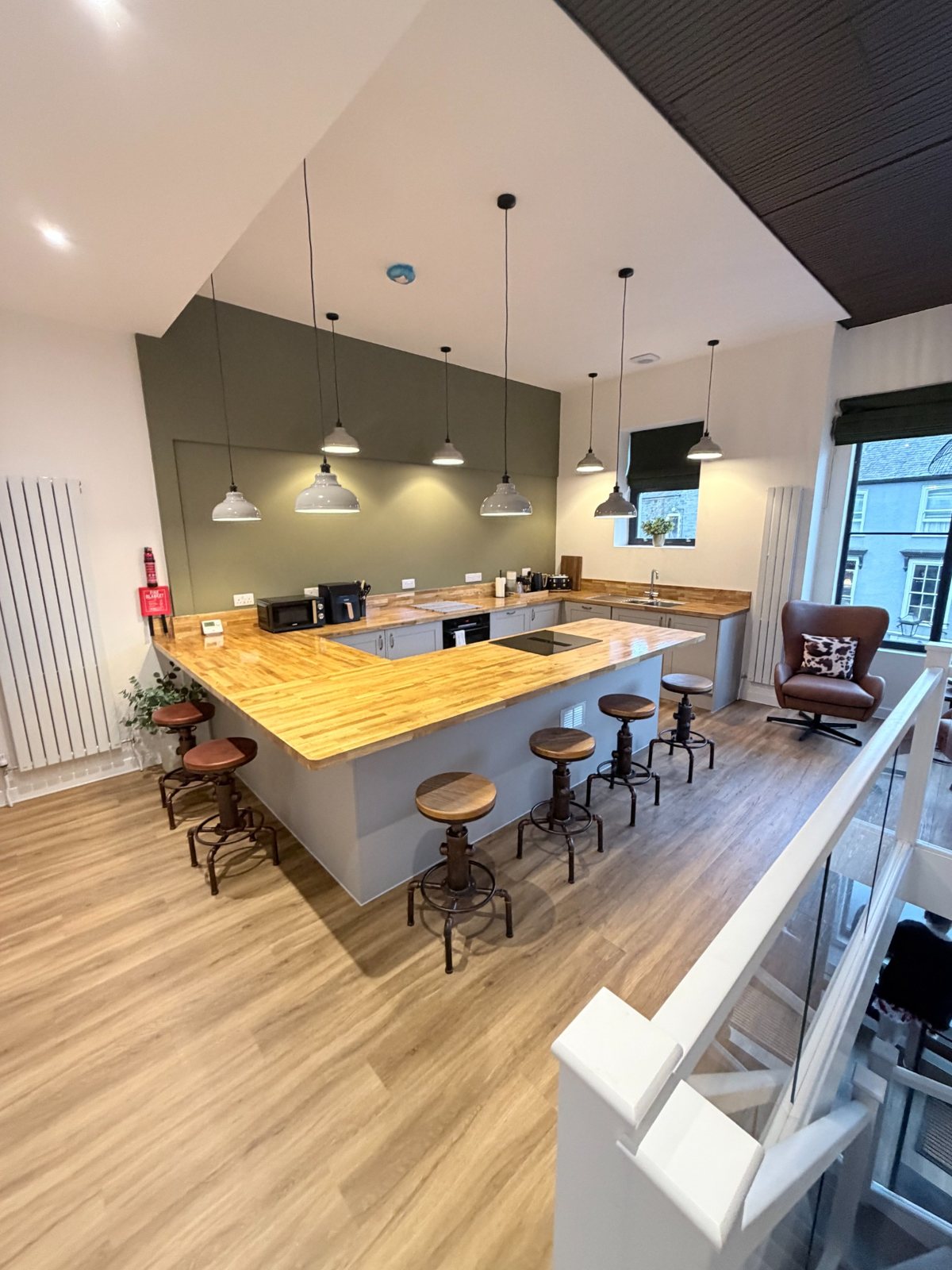 Completed contemporary kitchen at The Terrace Tavistock